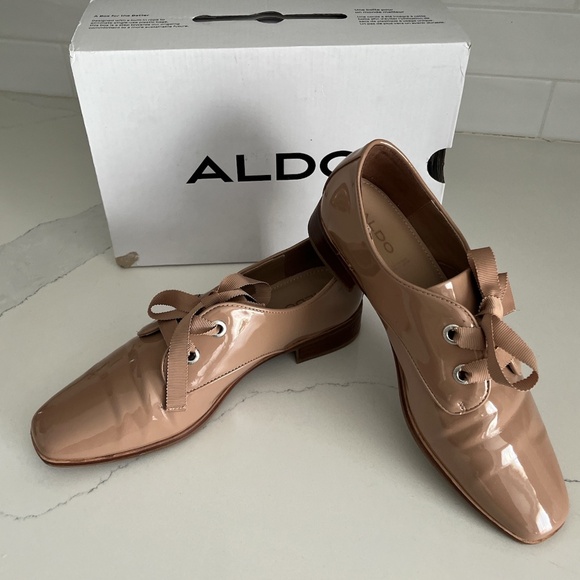 Aldo Camel Coloured Flats Elegant Patent Finish Size 7.5US - Picture 2 of 11